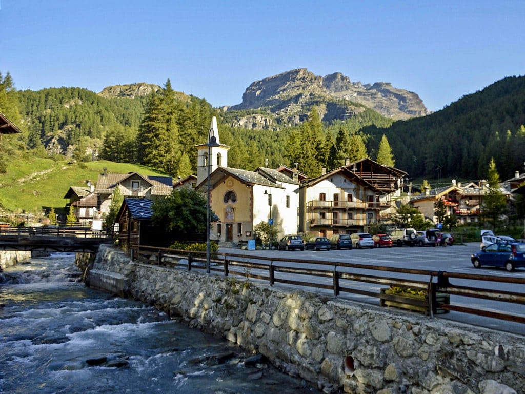 Da Pont-Saint-Martin a Courmayeur: tour elettrico in Valle d’Aosta